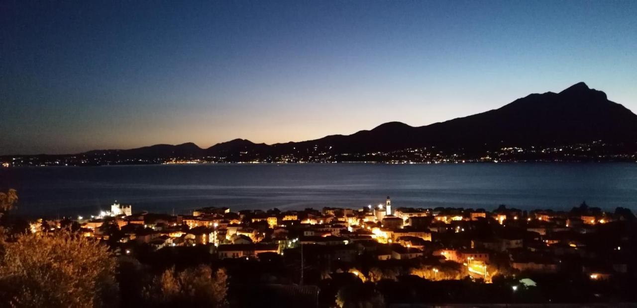 Suite Laura - Torri Del Benaco Bagian luar foto