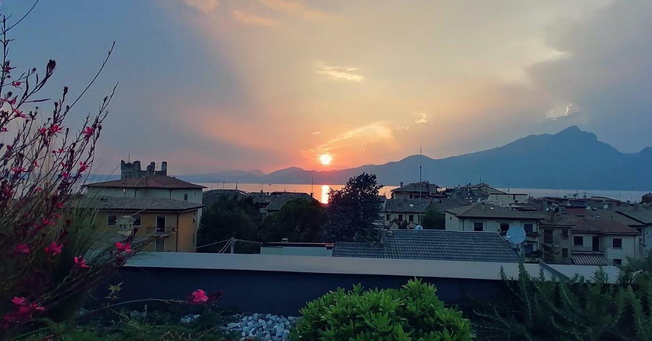 Suite Laura - Torri Del Benaco Bagian luar foto