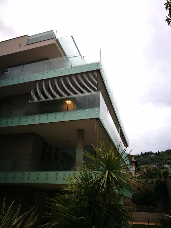 Suite Laura - Torri Del Benaco Bagian luar foto