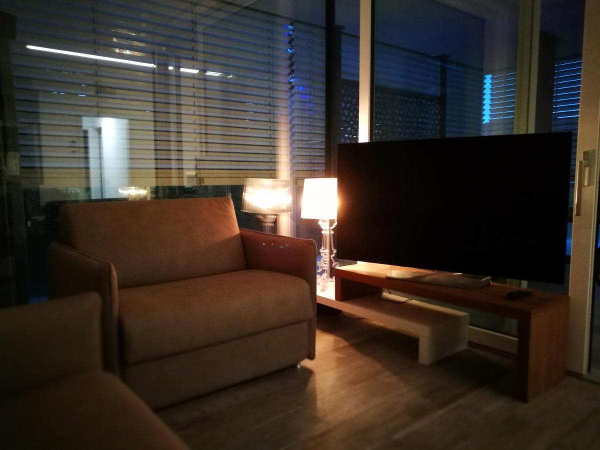 Suite Laura - Torri Del Benaco Bagian luar foto