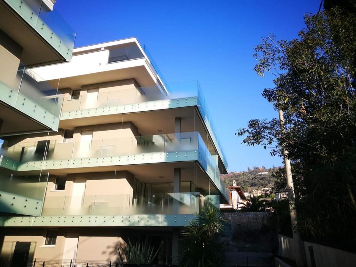 Suite Laura - Torri Del Benaco Bagian luar foto