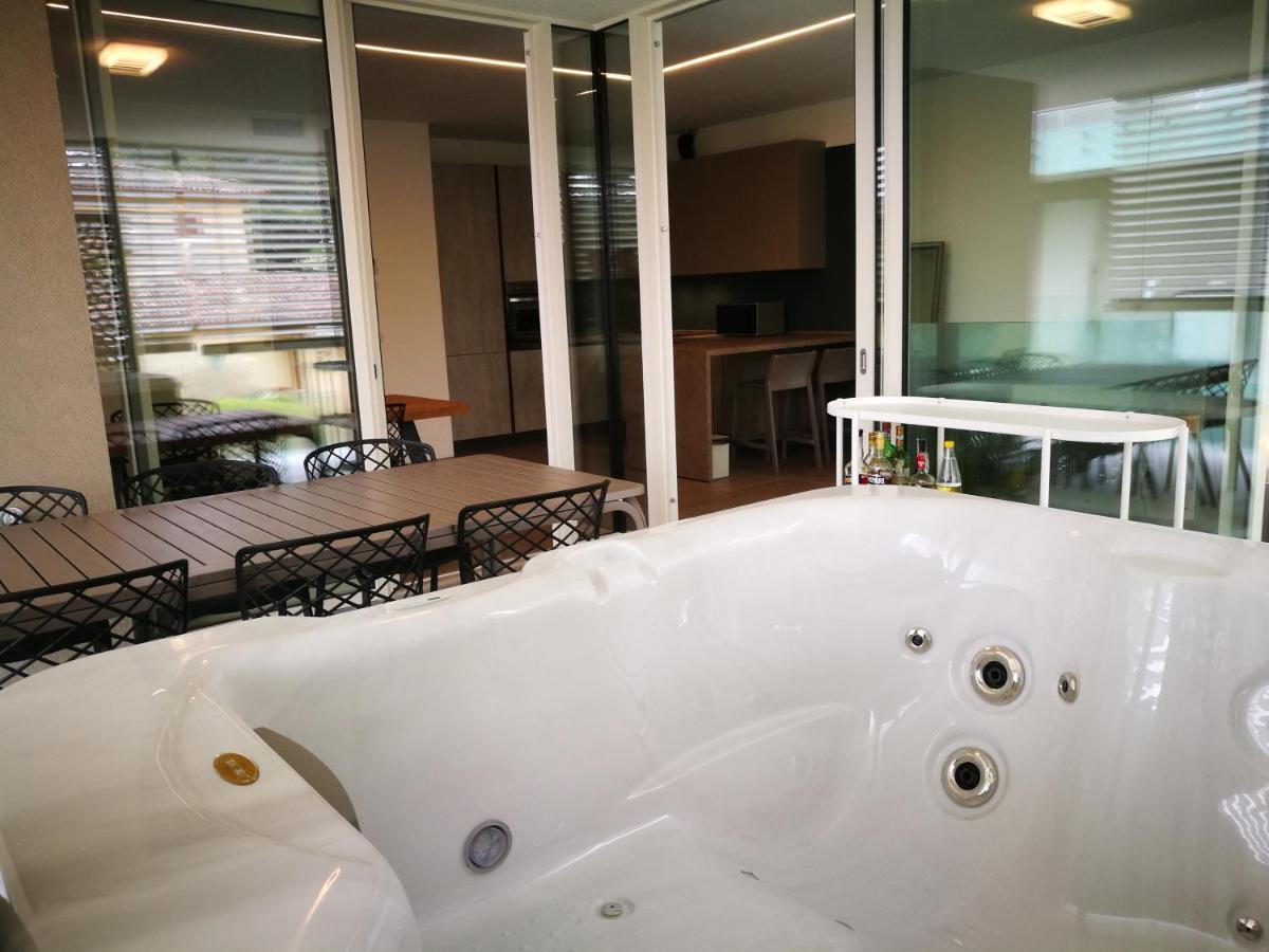 Suite Laura - Torri Del Benaco Bagian luar foto