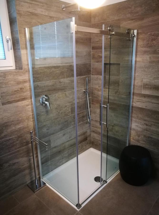 Suite Laura - Torri Del Benaco Bagian luar foto
