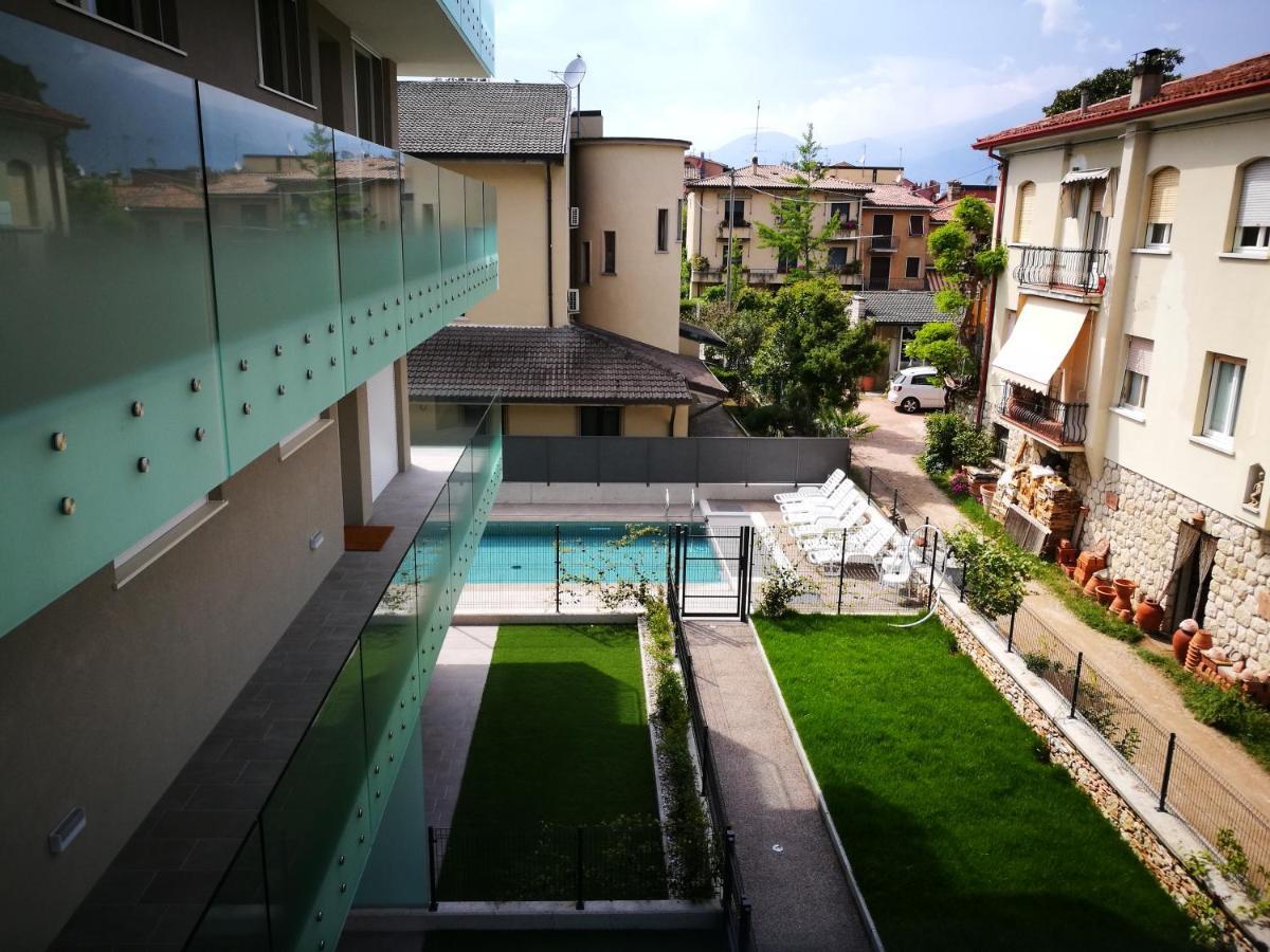 Suite Laura - Torri Del Benaco Bagian luar foto