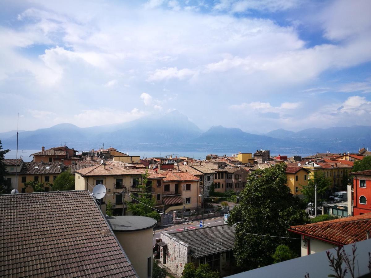 Suite Laura - Torri Del Benaco Bagian luar foto