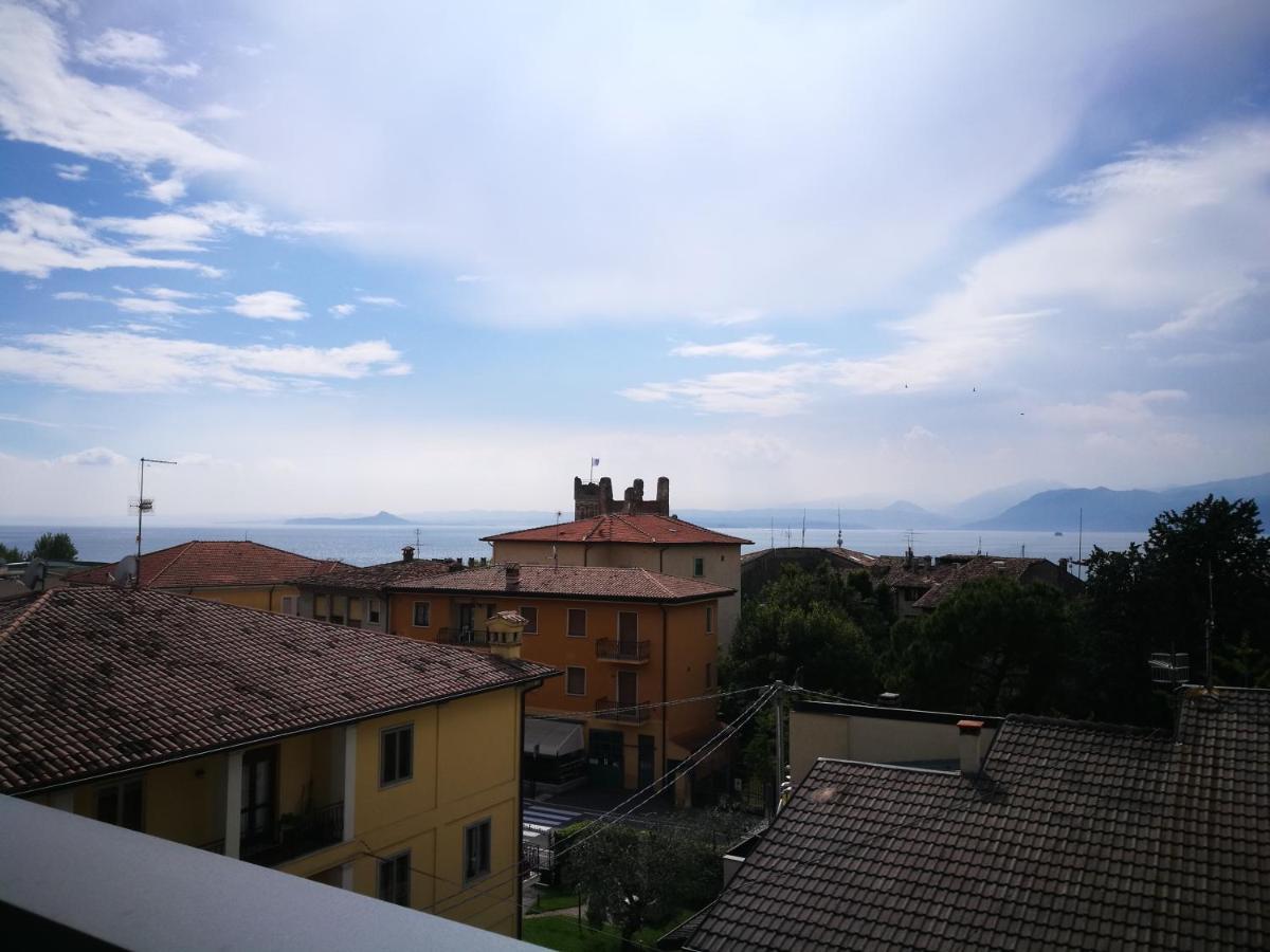 Suite Laura - Torri Del Benaco Bagian luar foto
